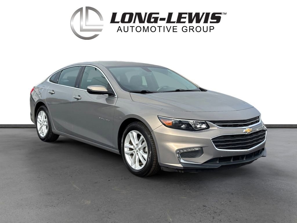 Used 2017 Chevrolet Malibu LT w/ Leather Package image 10