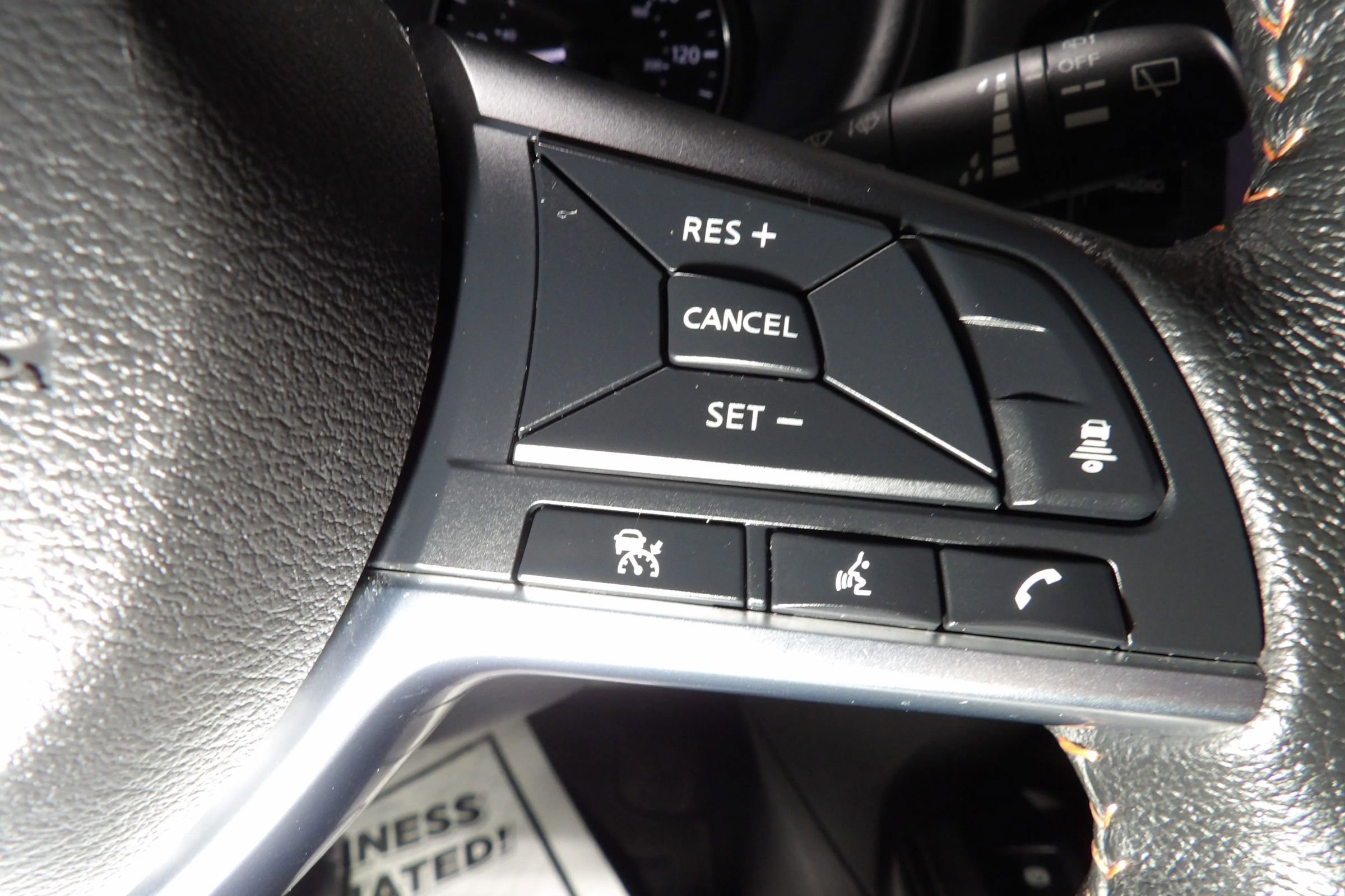 Used 2024 Nissan Kicks SR w/ SR Premium Package image 19