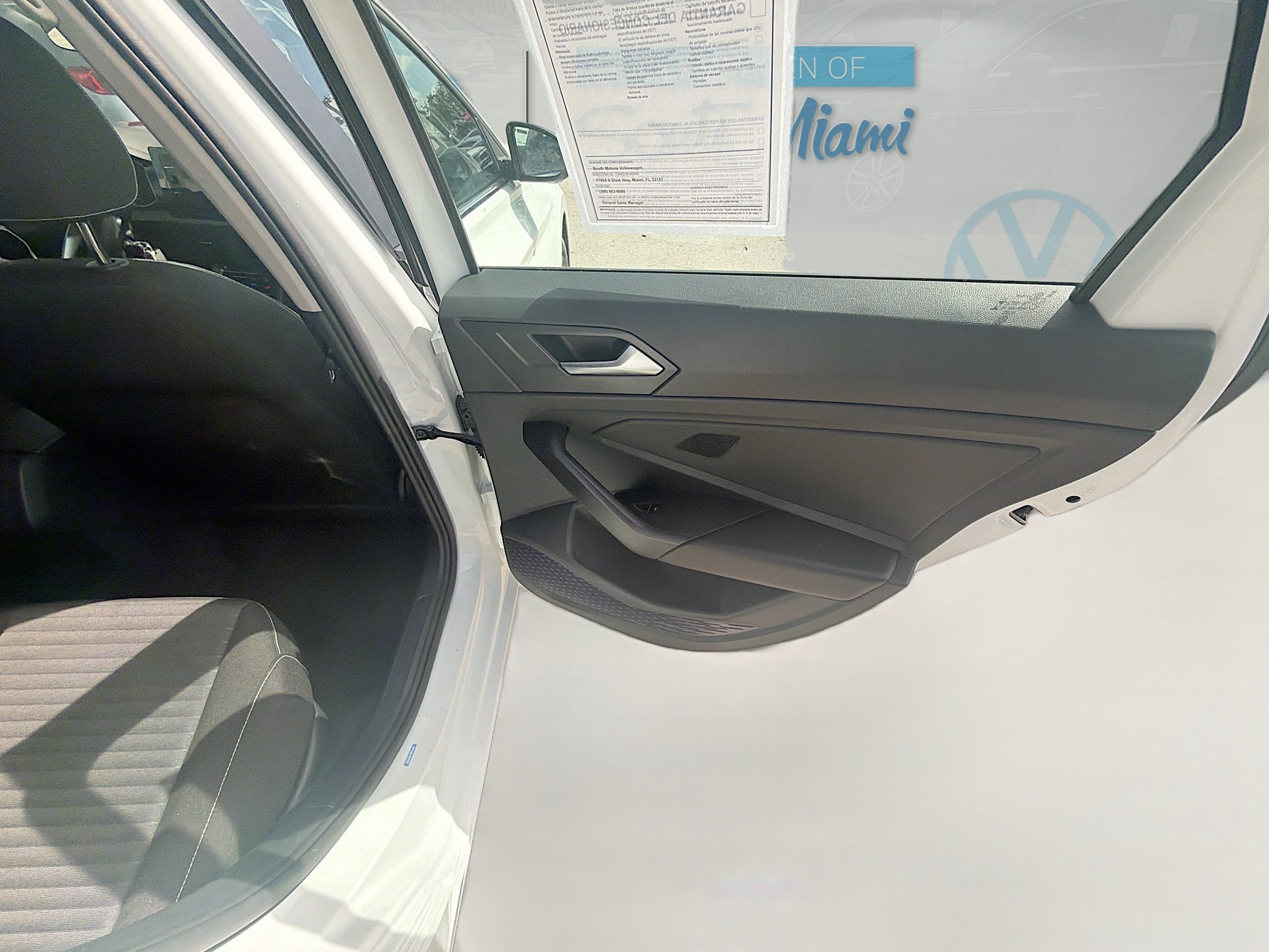 Certified 2025 Volkswagen Jetta S FWD image 29