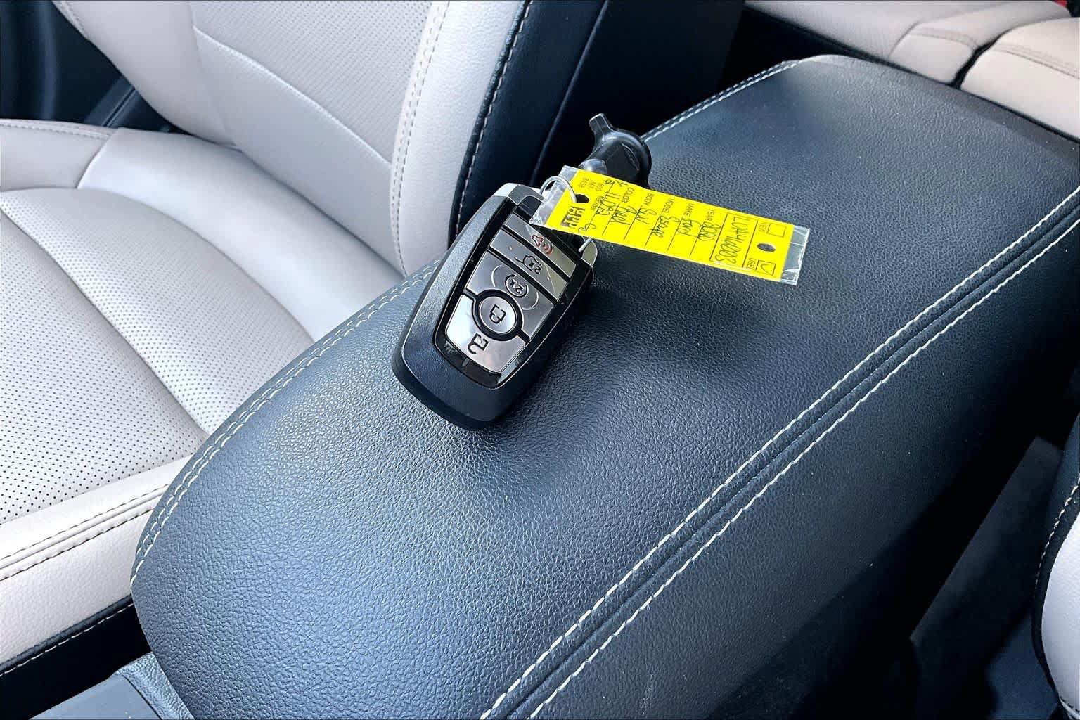 Used 2020 Ford Escape SEL FWD image 15