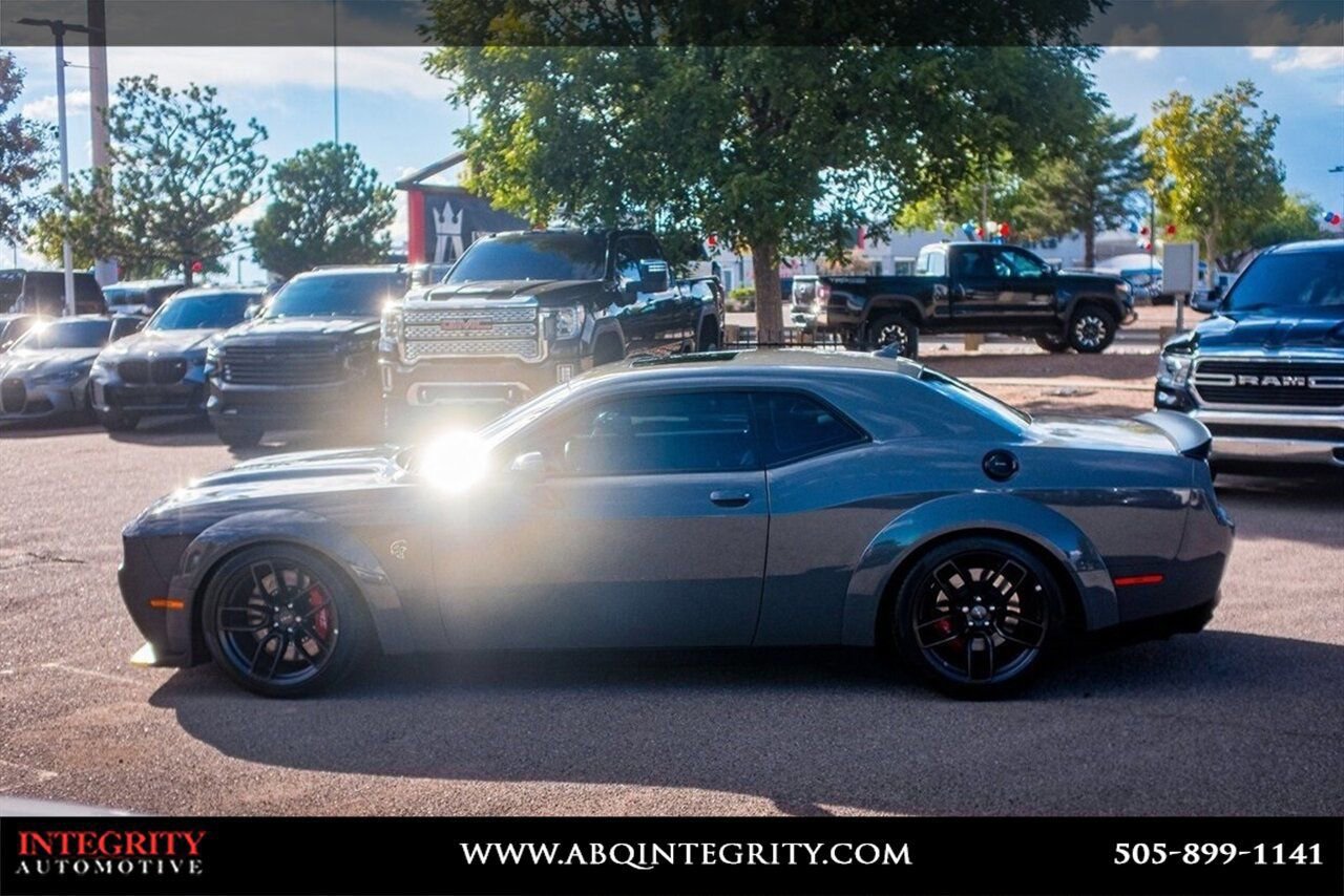 Used 2023 Dodge Challenger SRT Hellcat RWD image 4