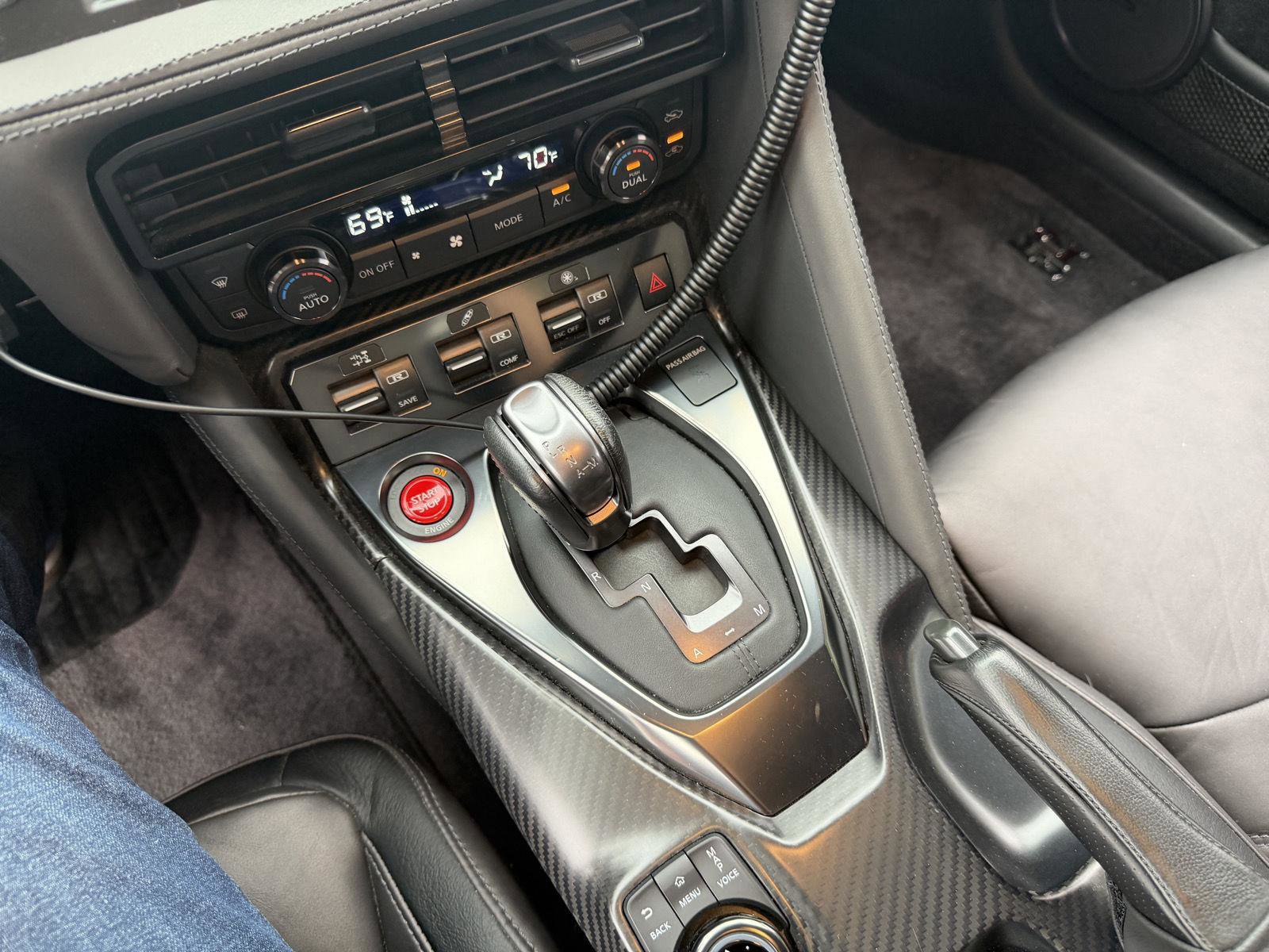 Used 2020 Nissan GT-R Premium w/ Premium Interior Package image 24