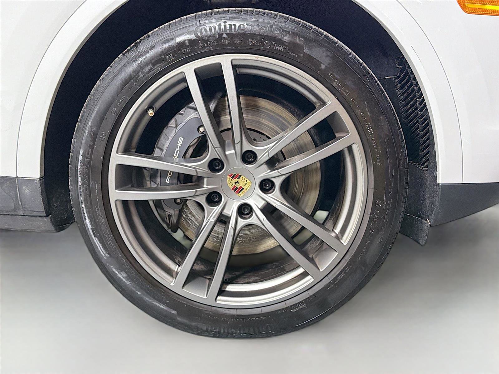 Certified 2022 Porsche Cayenne Platinum Edition AWD/4WD image 14