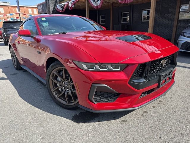 Used 2024 Ford Mustang GT Premium image 3