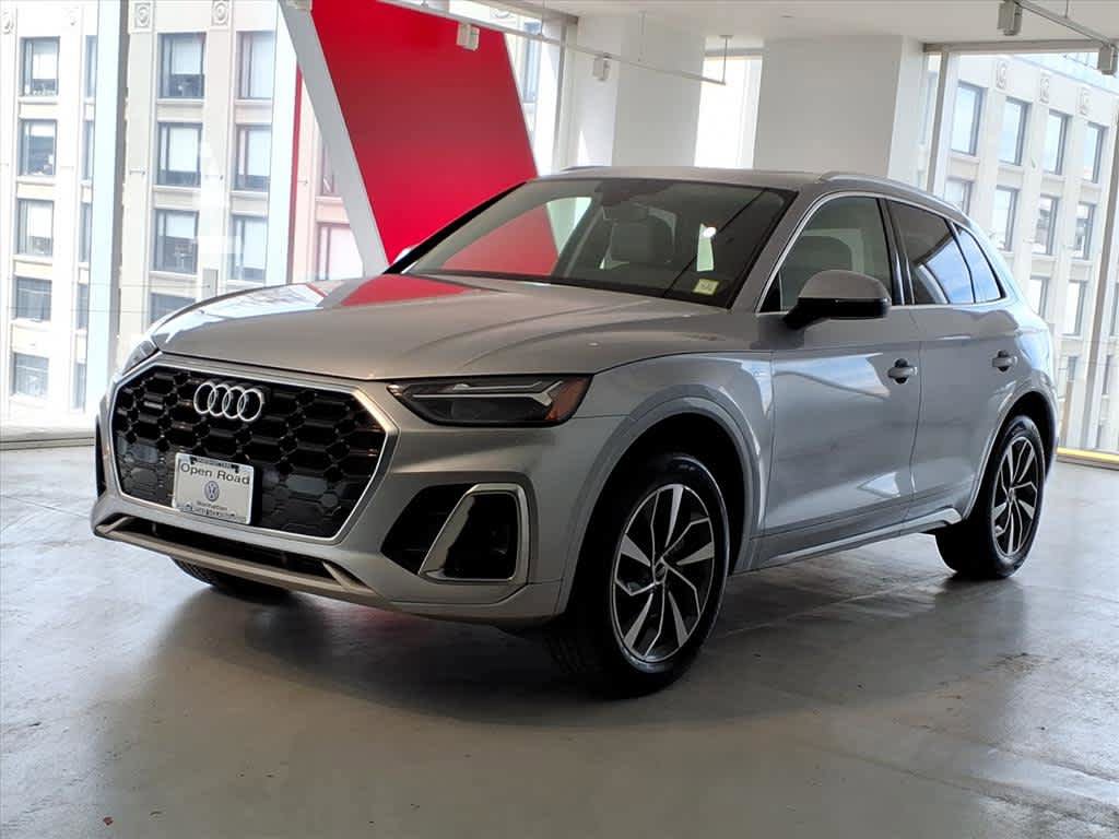 Used 2023 Audi Q5 2.0T Premium w/ Convenience Package AWD/4WD image 1
