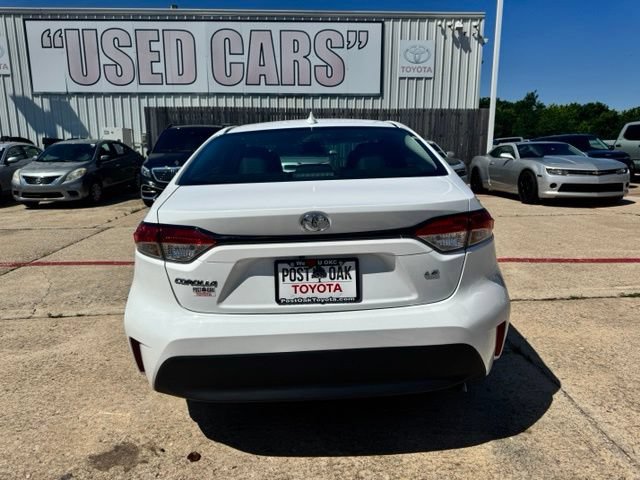 Used 2025 Toyota Corolla LE FWD image 8