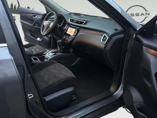 Used 2016 Nissan Rogue SV w/ SV Premium Package AWD/4WD image 31