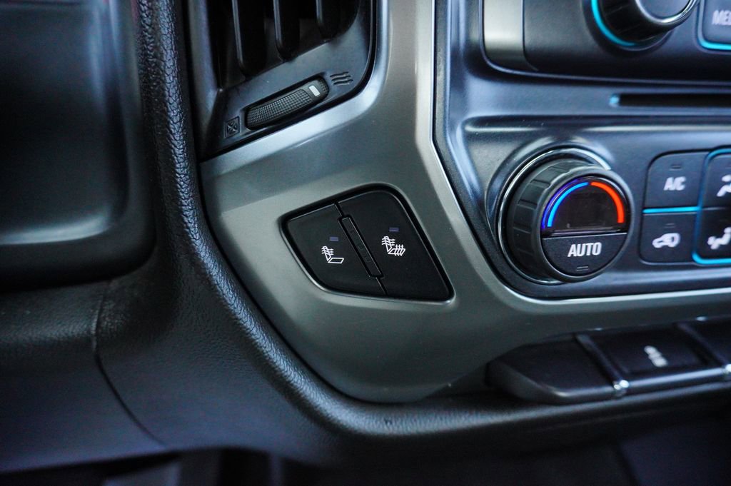 Used 2018 Chevrolet Silverado 1500 LT w/ All Star Edition image 19