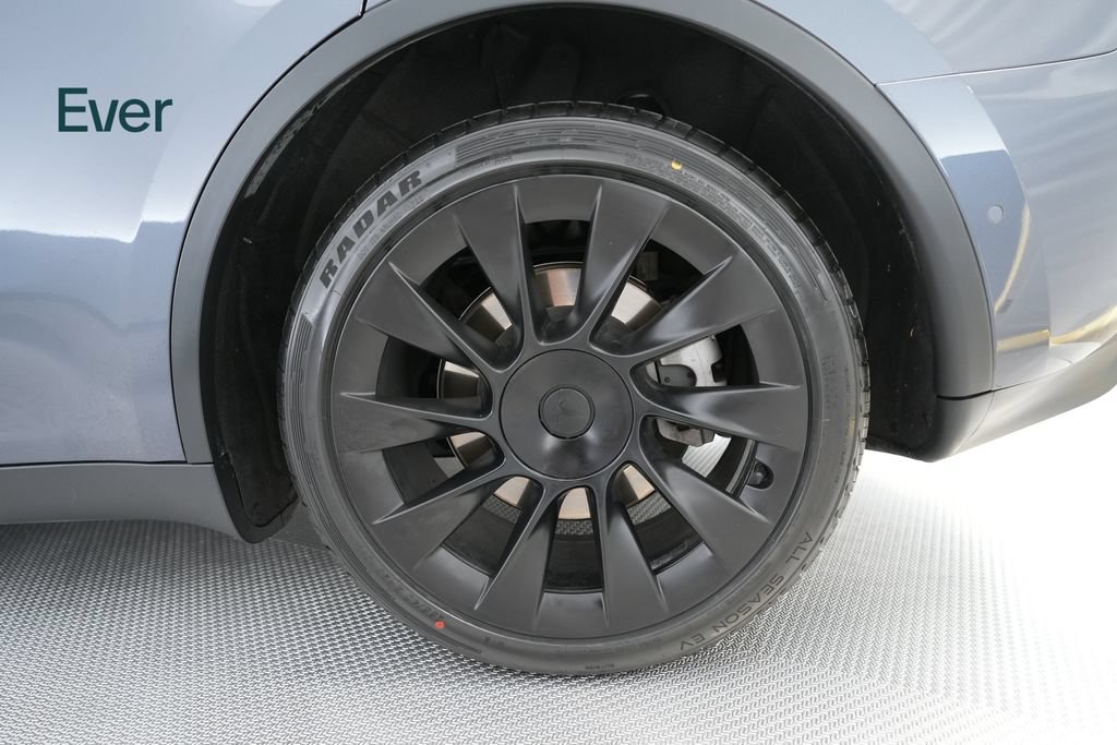Used 2023 Tesla Model Y Long Range AWD/4WD image 19