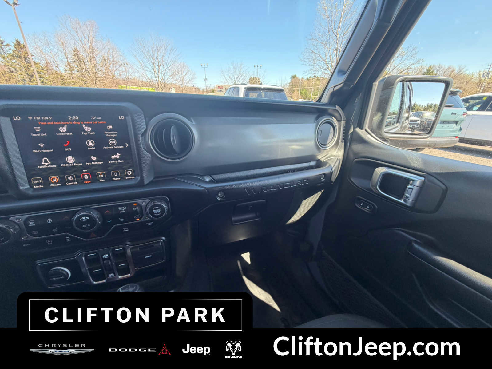 Used 2022 Jeep Wrangler Unlimited Sport image 25