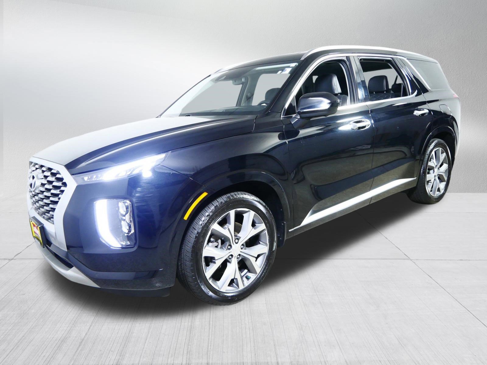 Used 2022 Hyundai Palisade Limited w/ Cargo Package image 3