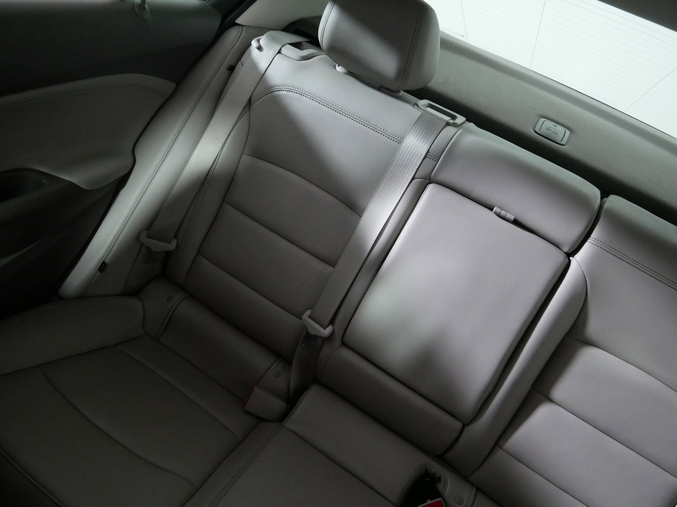 Used 2018 Chevrolet Cruze Premier image 12