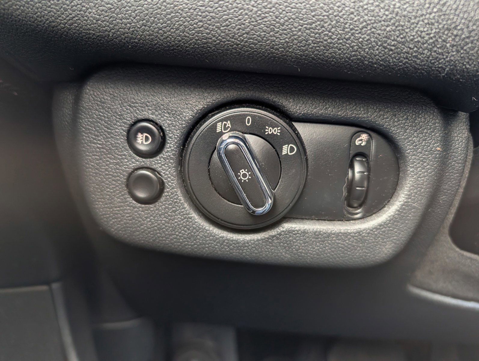 Used 2020 MINI Cooper Clubman S w/ Driver Assistance Package image 31