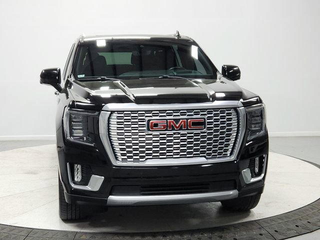 Used 2021 GMC Yukon XL Denali w/ Denali Premium Package image 2