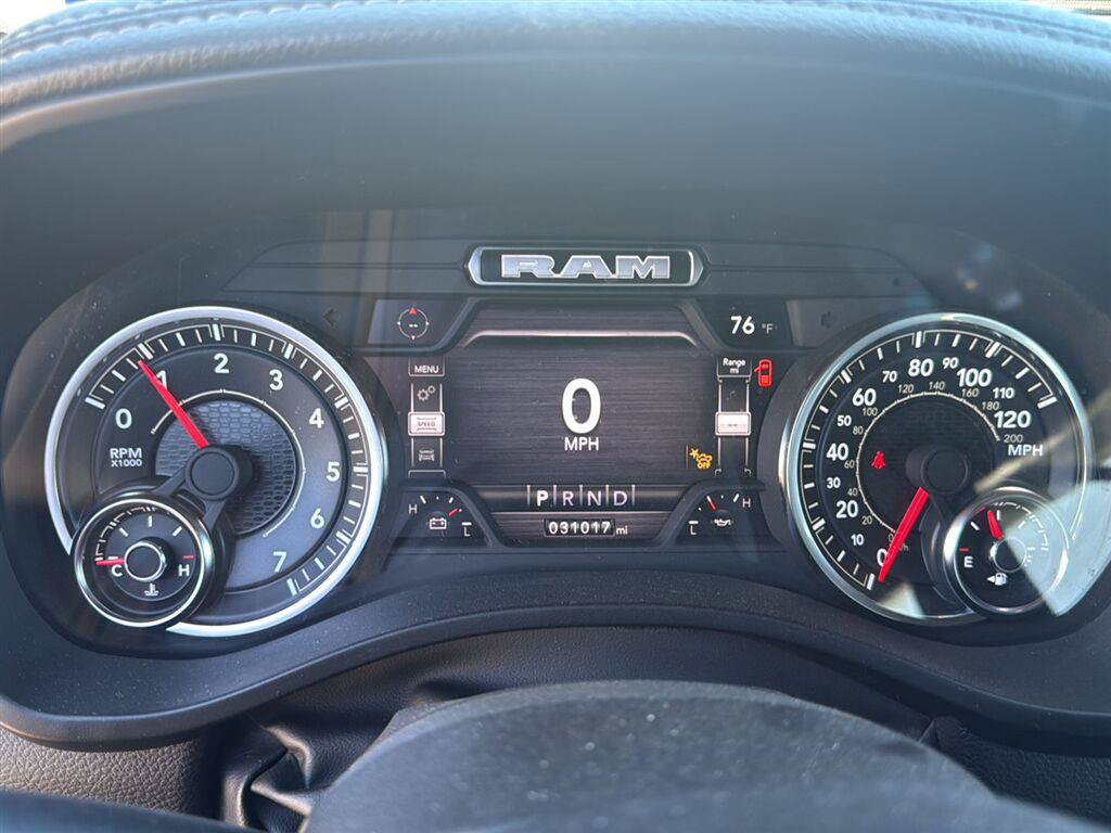 Used 2023 RAM 1500 Laramie AWD/4WD image 4