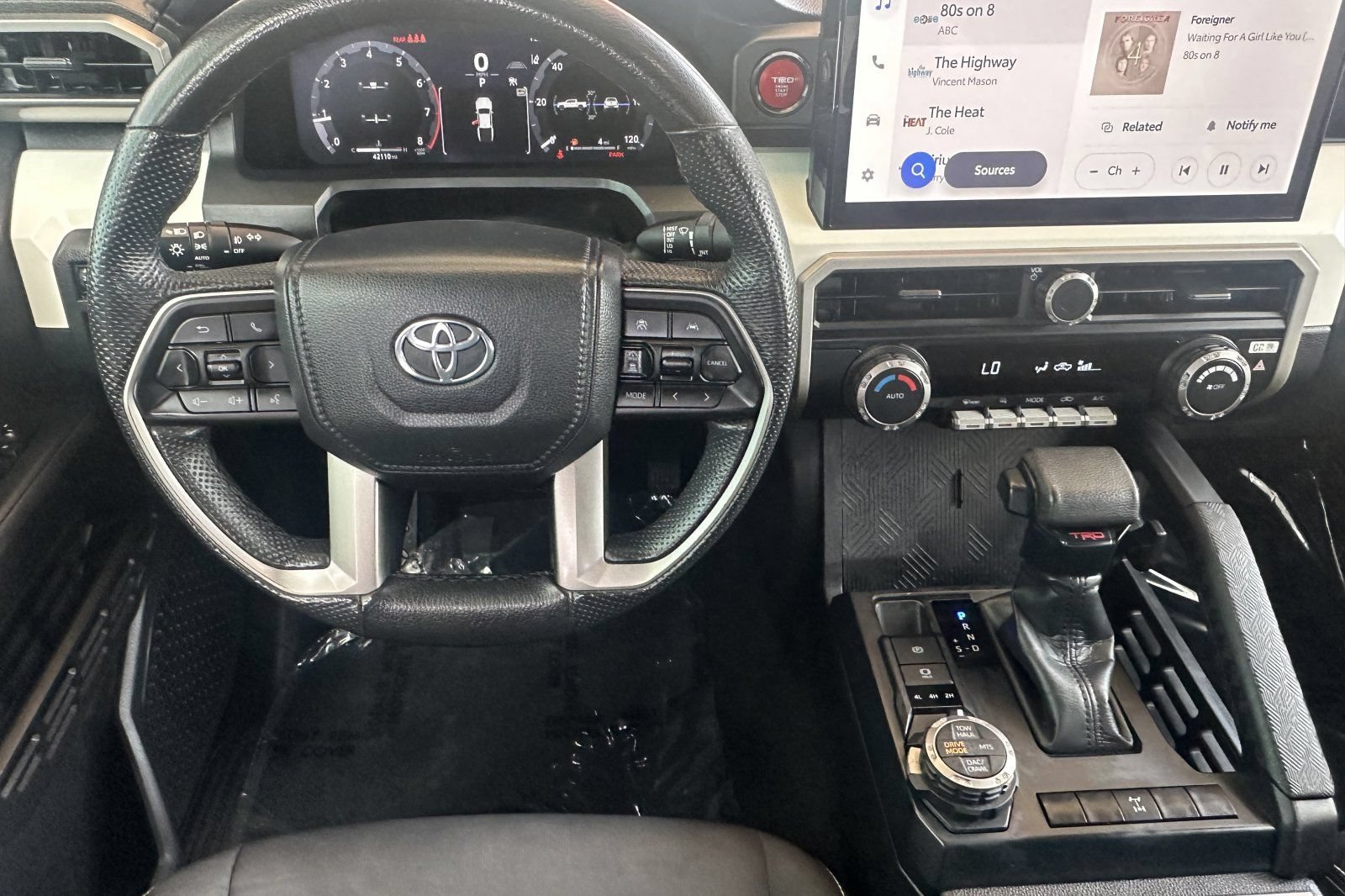 Used 2024 Toyota Tacoma TRD Off-Road AWD/4WD image 17