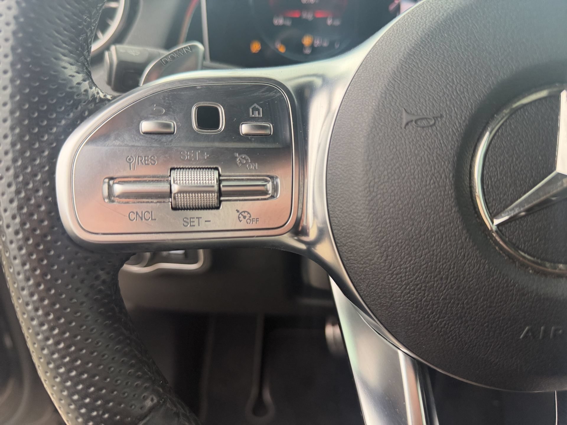 Used 2021 Mercedes-Benz GLB 35 AMG 4MATIC image 16