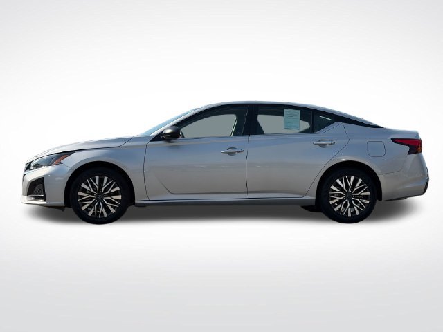 Used 2024 Nissan Altima 2.5 SV AWD/4WD image 12