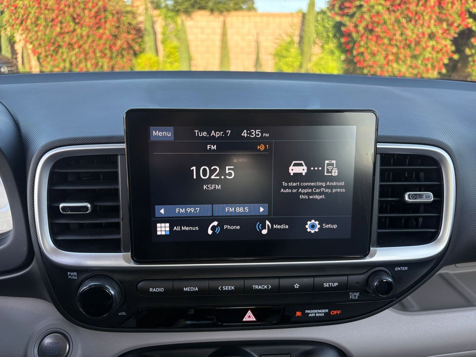 Used 2025 Hyundai Venue SEL image 20