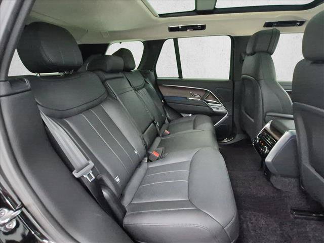 Certified 2025 Land Rover Range Rover SE AWD/4WD image 24