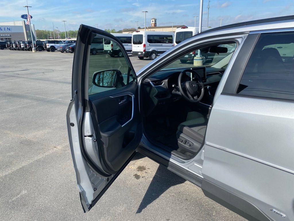Used 2024 Toyota RAV4 XLE image 10
