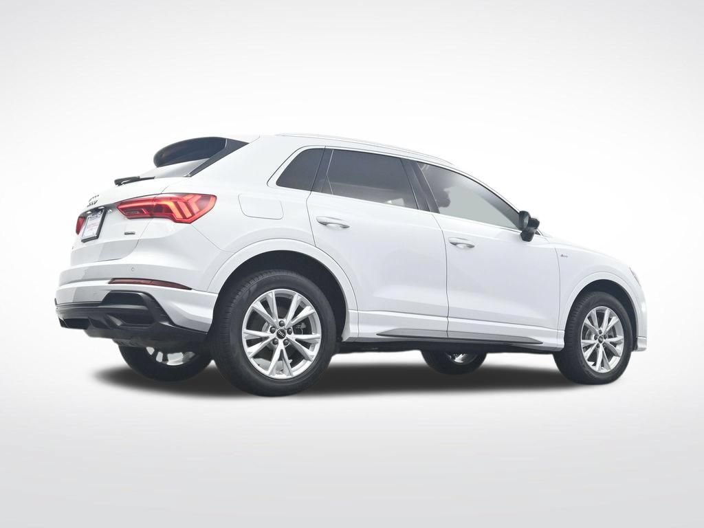 Used 2022 Audi Q3 2.0T Premium Plus w/ Premium Plus Package AWD/4WD image 36