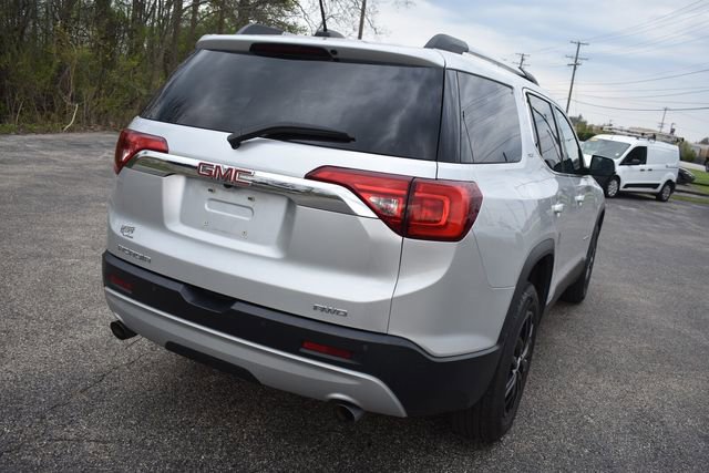 Used 2018 GMC Acadia SLT w/ LPO, Floor Liner Package AWD/4WD image 3