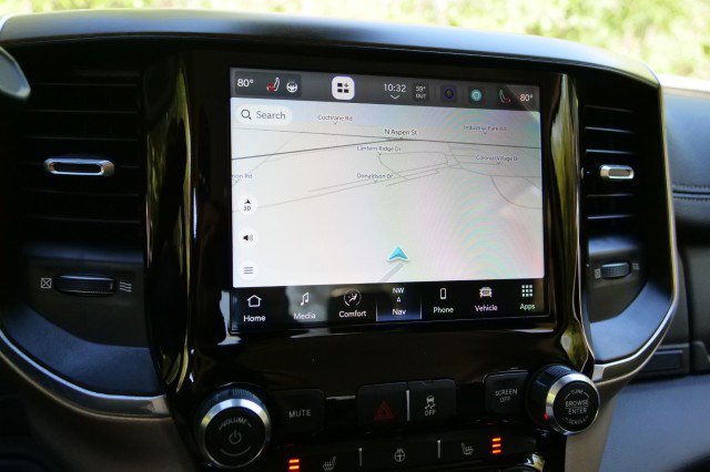 Used 2024 RAM 3500 Laramie AWD/4WD image 10