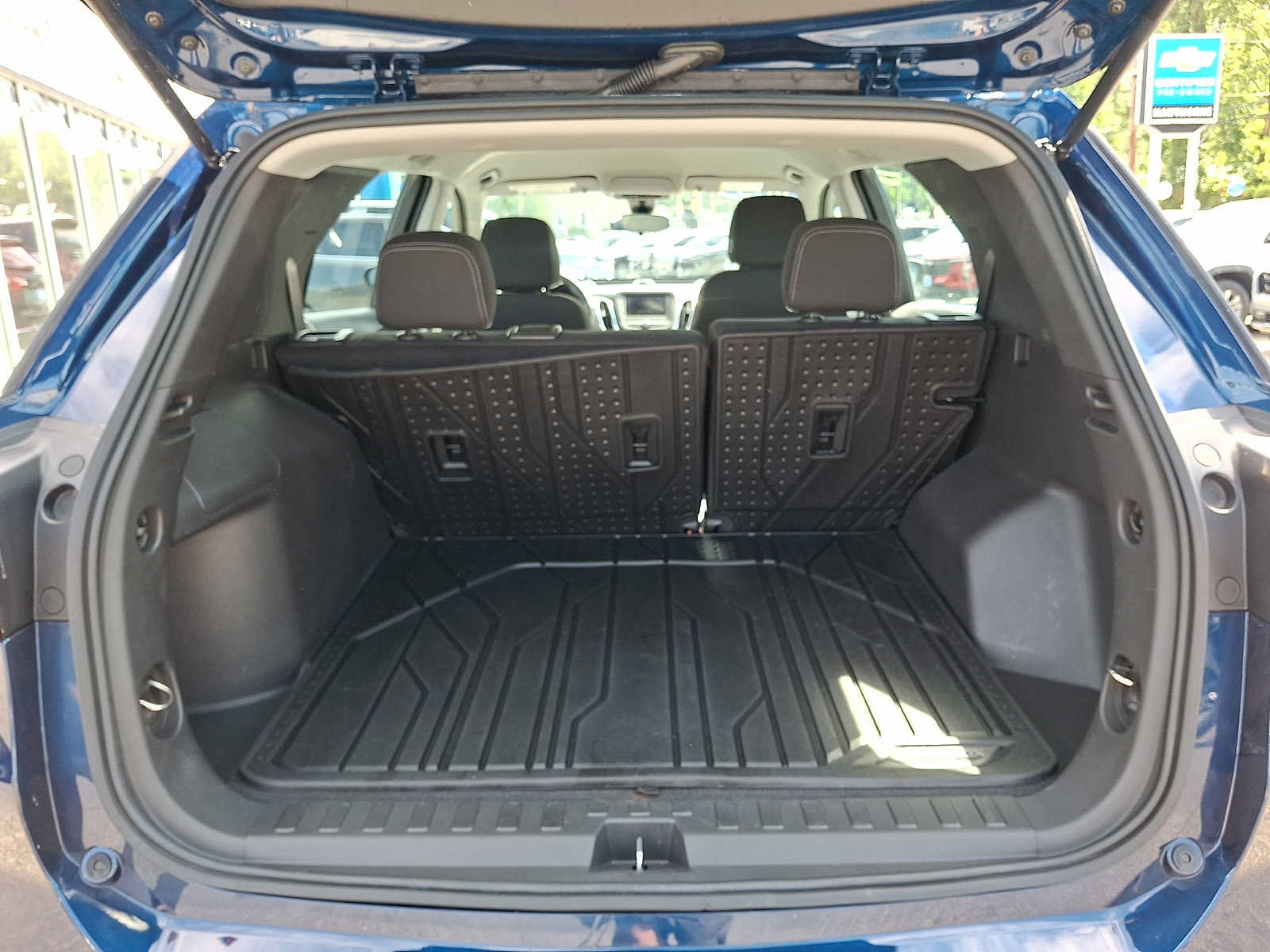 Used 2023 Chevrolet Equinox LS w/ LPO, Floor Liner Package FWD image 28
