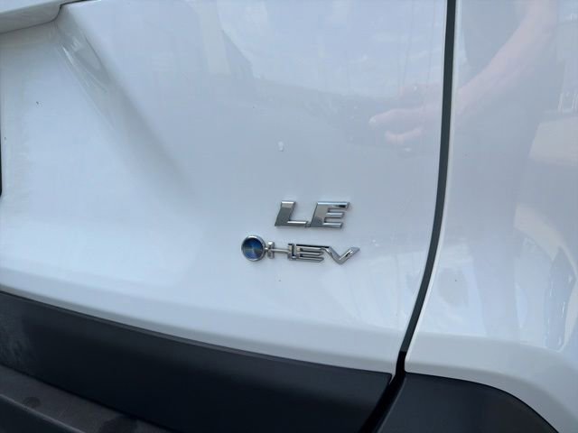 Used 2025 Toyota RAV4 LE AWD/4WD image 9