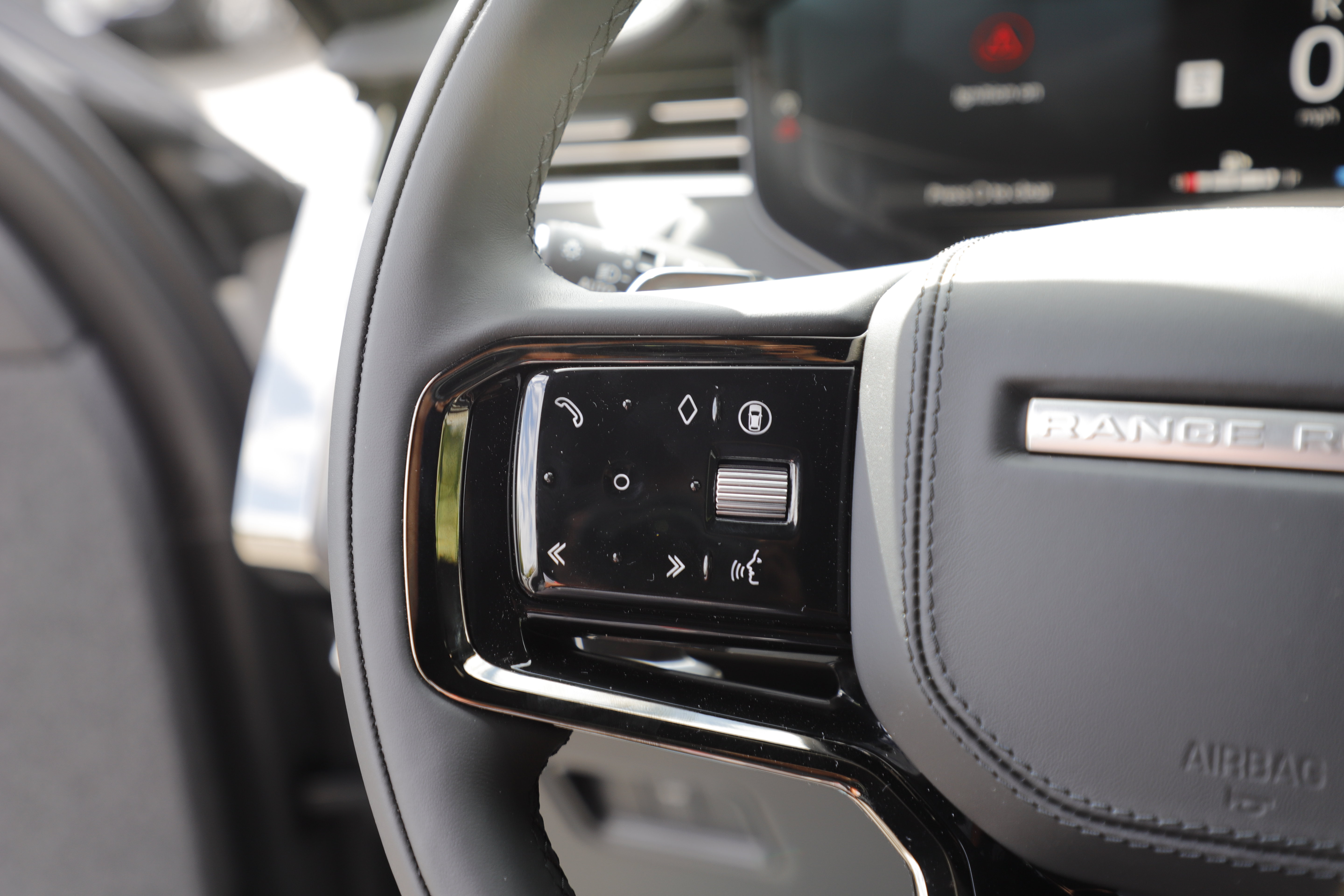 New 2026 Land Rover Range Rover Sport Dynamic SE AWD/4WD image 23