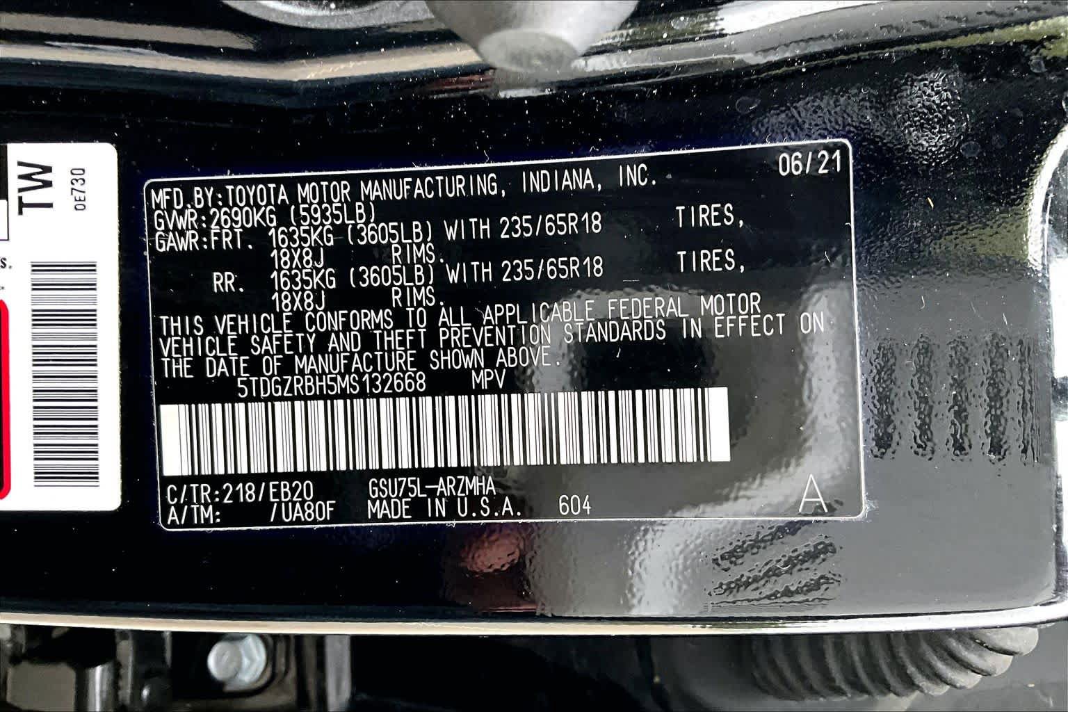 Used 2021 Toyota Highlander XLE AWD/4WD image 37