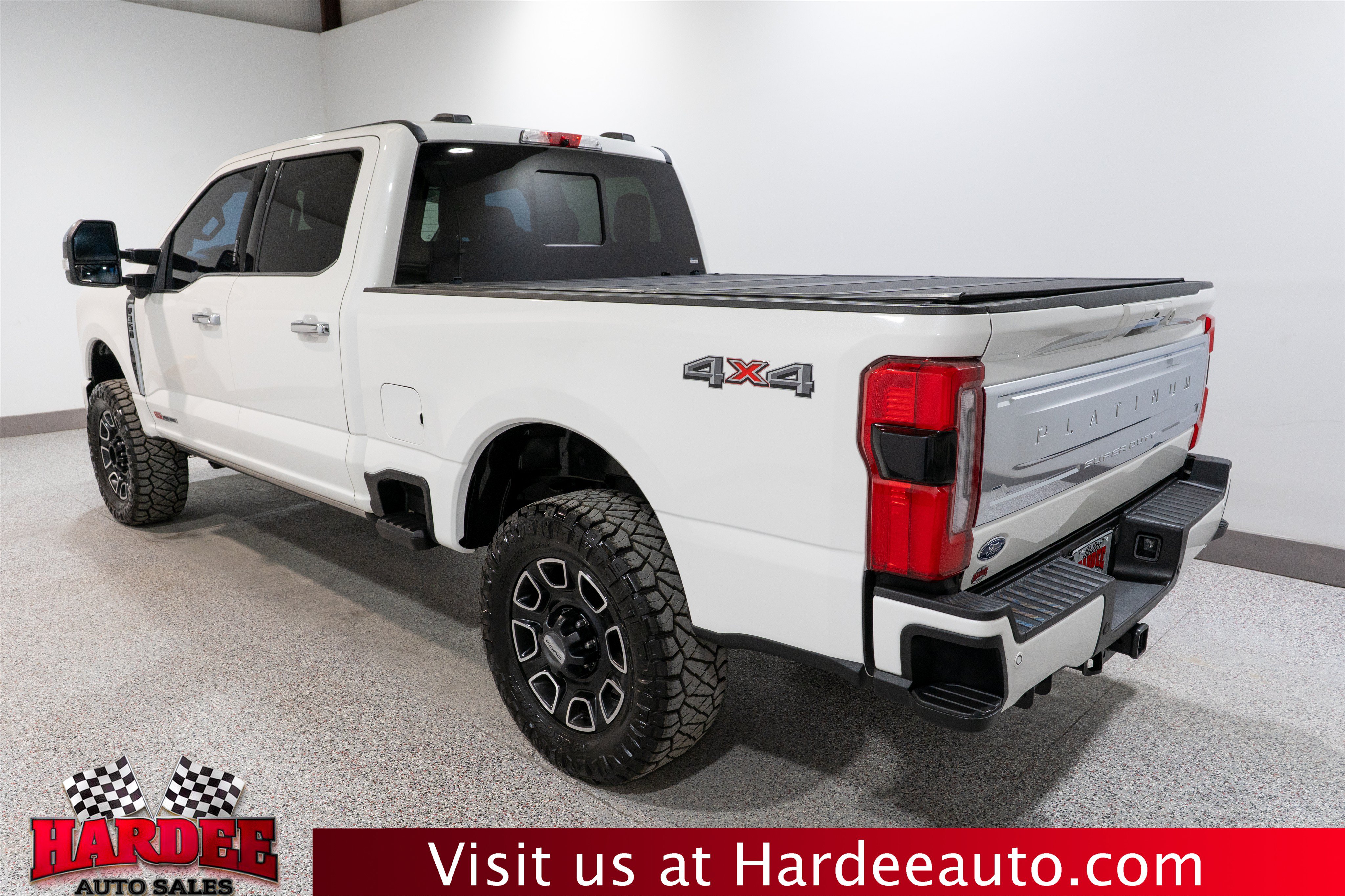Used 2024 Ford F350 Platinum AWD/4WD image 3