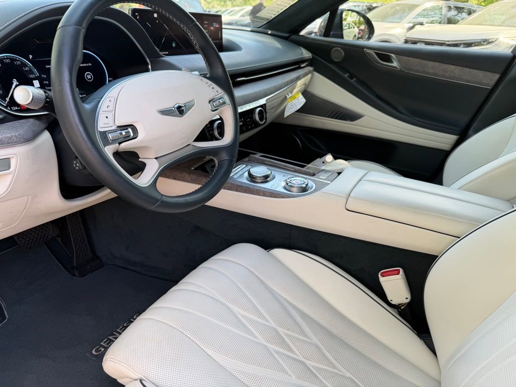 Used 2023 Genesis Electrified G80 image 21