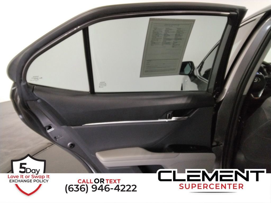 Used 2020 Toyota Camry LE image 25