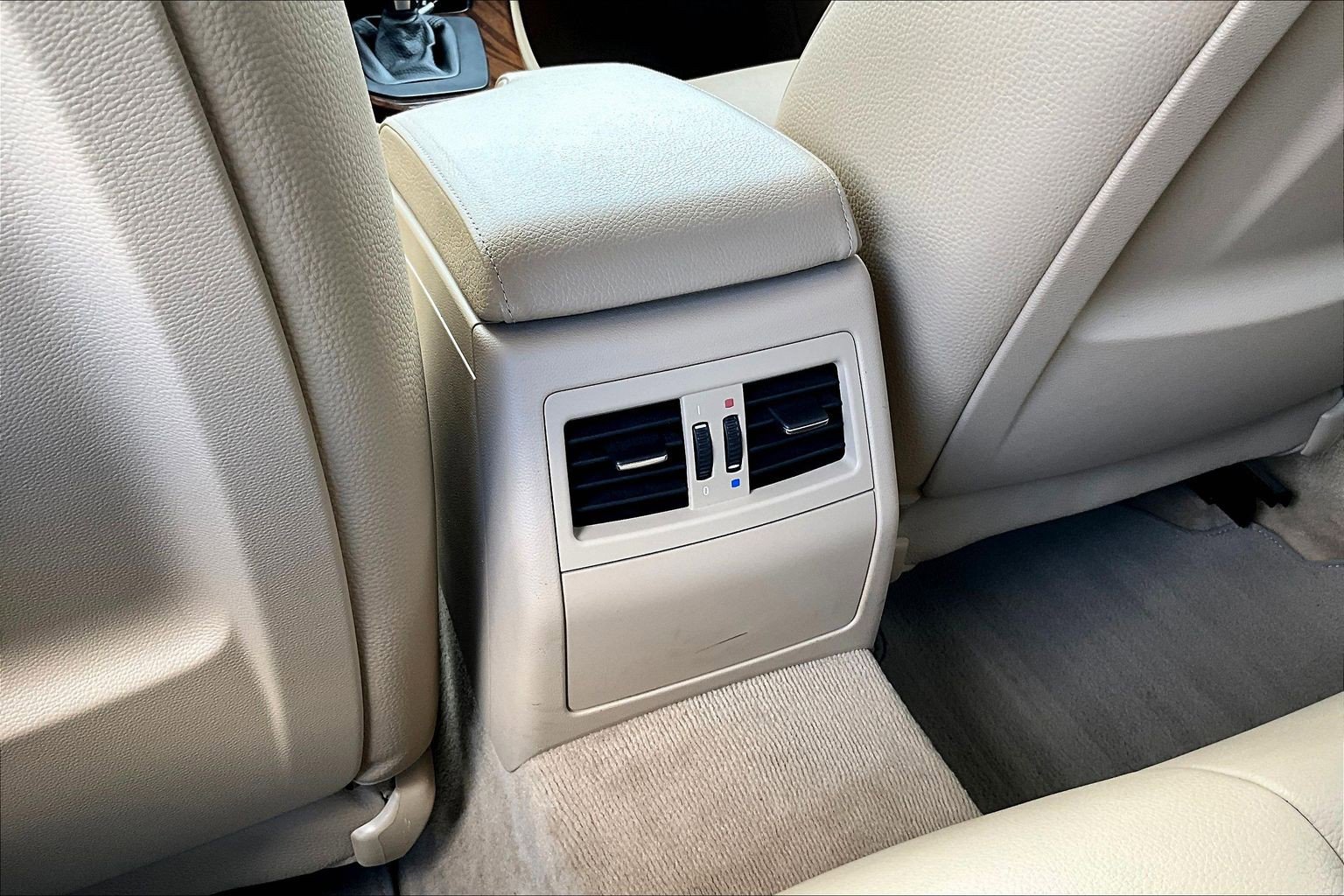 Used 2011 BMW 328i xDrive Sedan AWD/4WD image 24