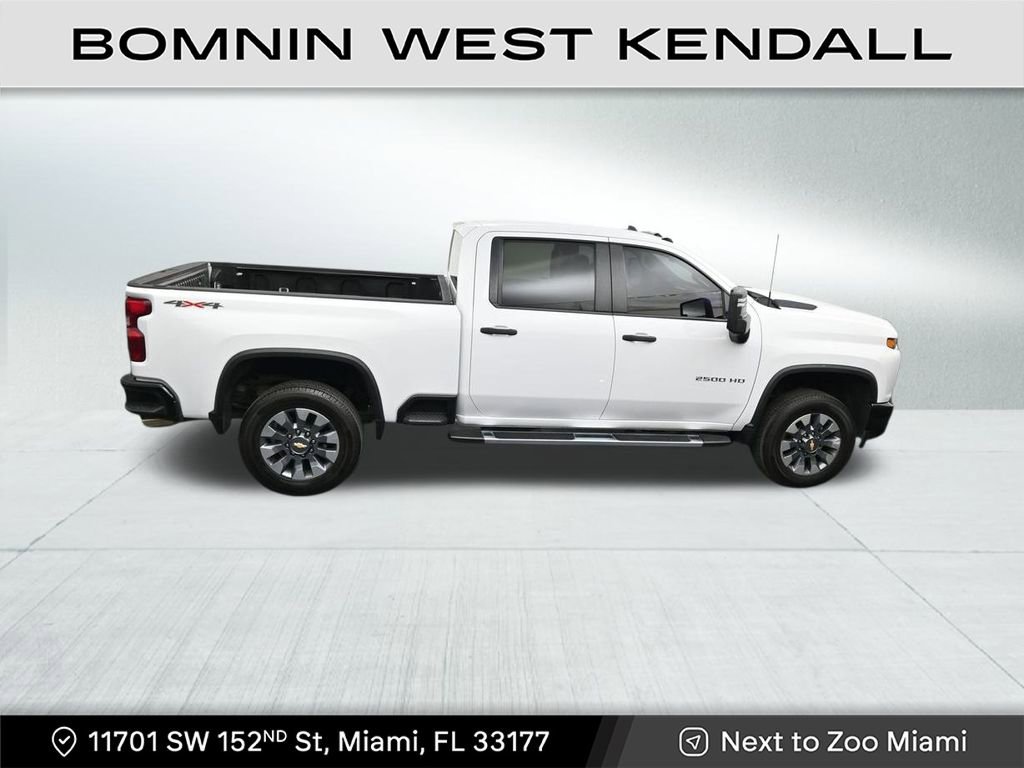 Used 2023 Chevrolet Silverado 2500 Custom w/ Custom Value Package image 18