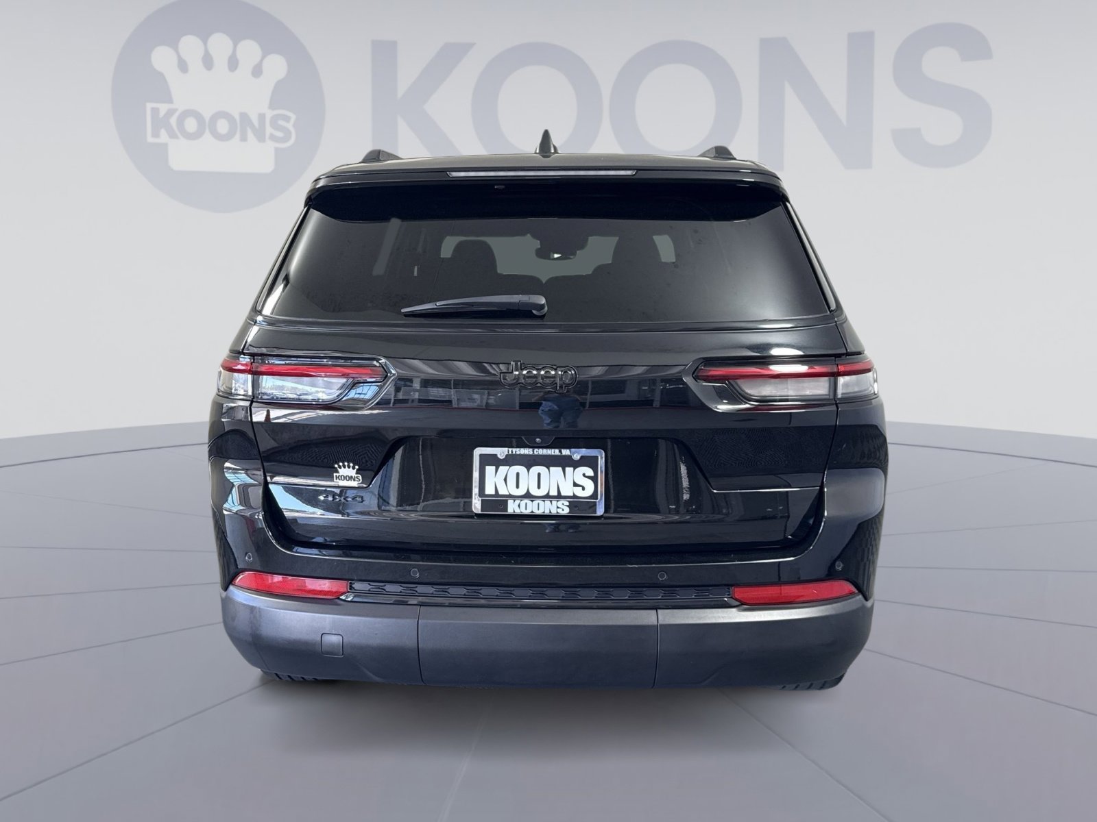 Used 2023 Jeep Grand Cherokee L Laredo AWD/4WD image 5