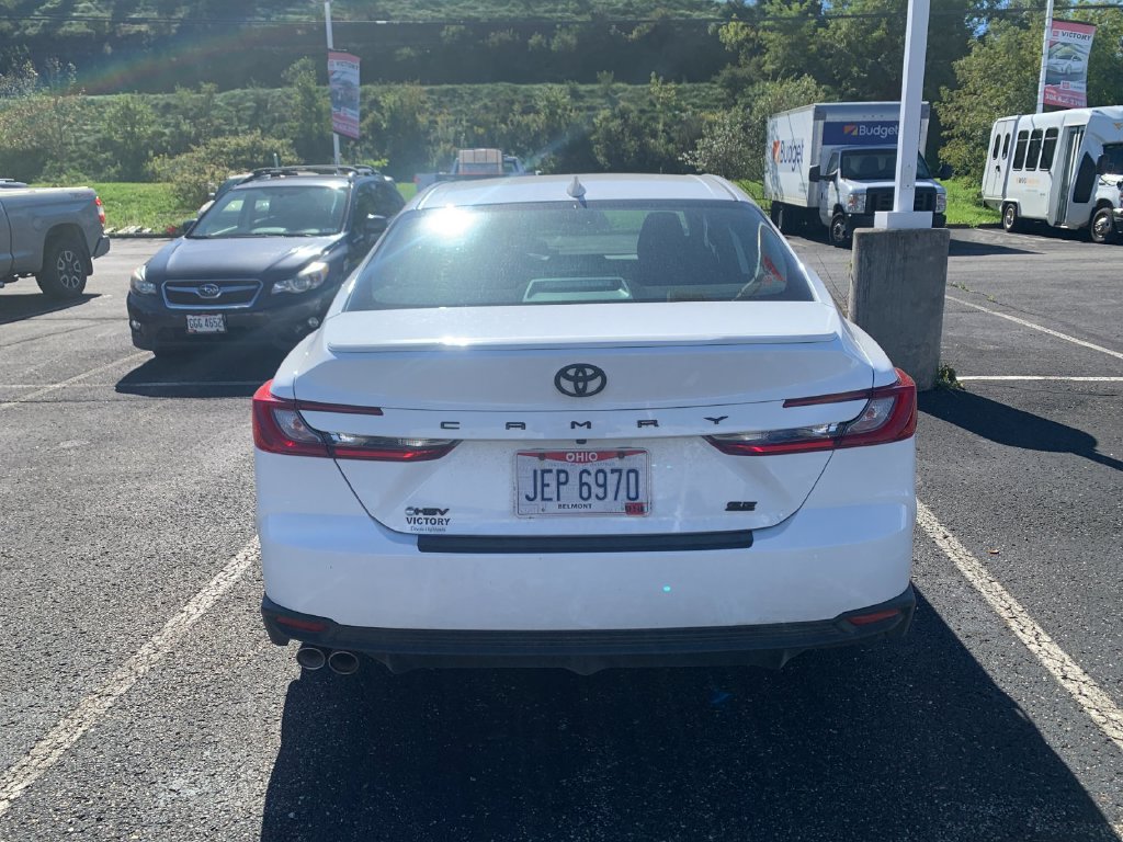Used 2025 Toyota Camry SE w/ Convenience Package FWD image 4