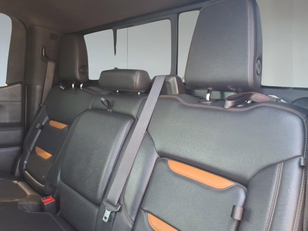 Used 2022 GMC Sierra 1500 AT4 w/ AT4 Preferred Package AWD/4WD image 12