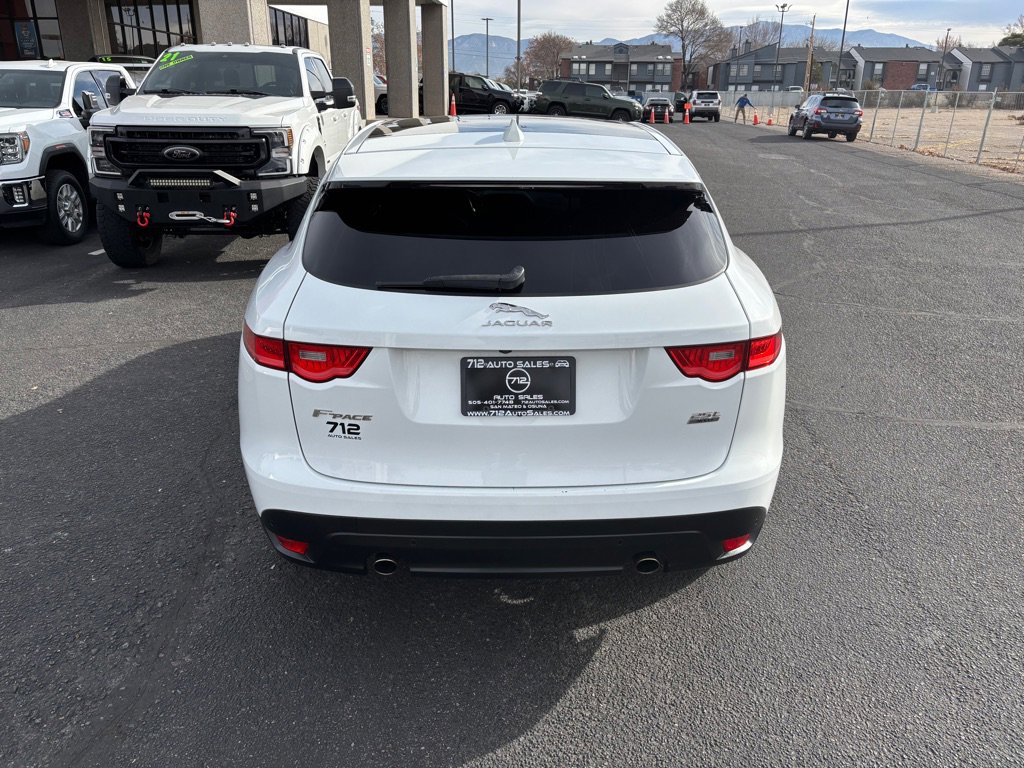 Used 2019 Jaguar F-PACE Premium image 36