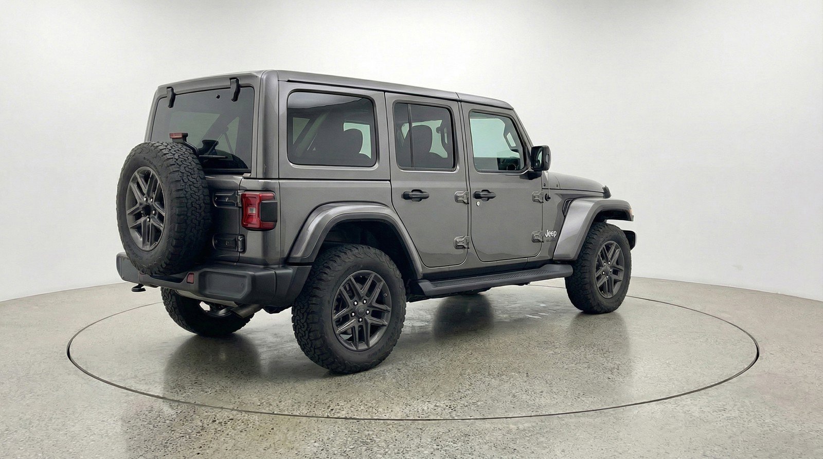 Used 2025 Jeep Wrangler Sport S image 9