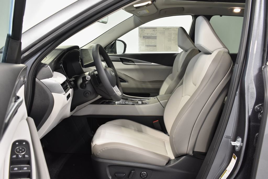 Certified 2026 INFINITI QX60 Luxe w/ Cargo Package AWD/4WD image 4