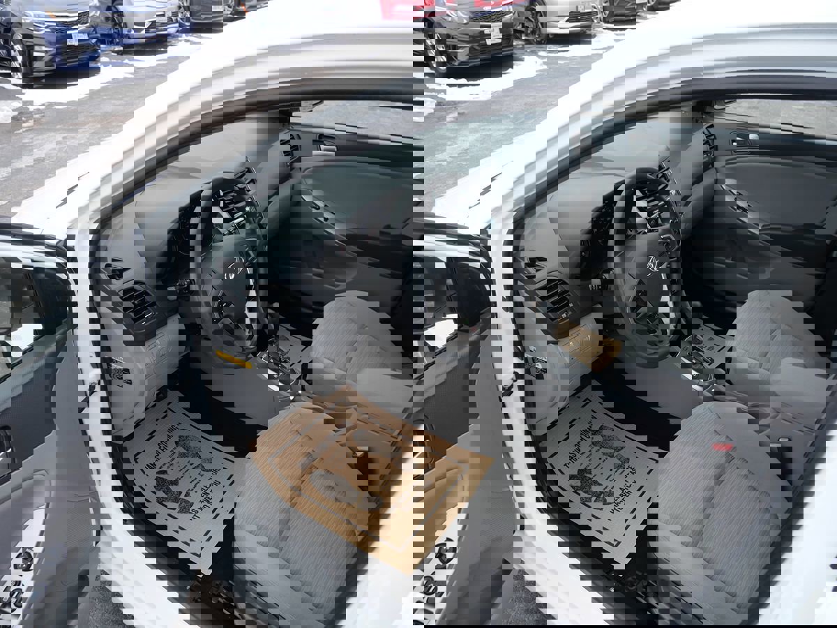 Used 2016 Hyundai Accent SE w/ Option Group 02 image 9