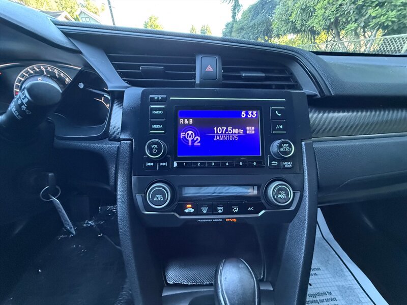Used 2017 Honda Civic Sport image 15