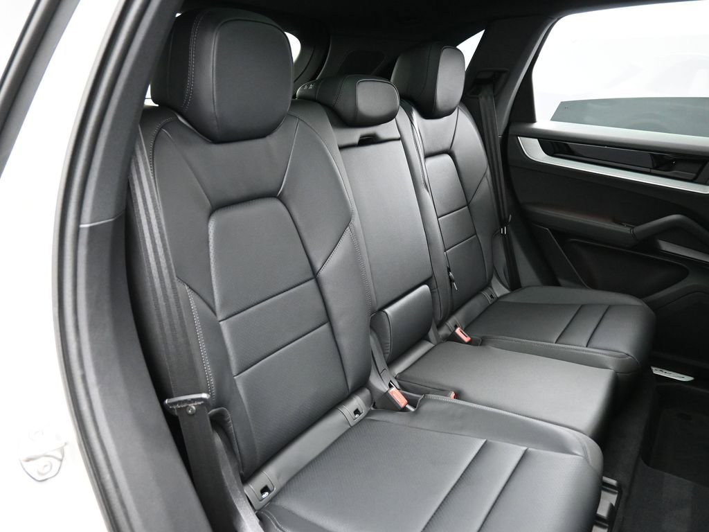 New 2026 Porsche Cayenne S image 27