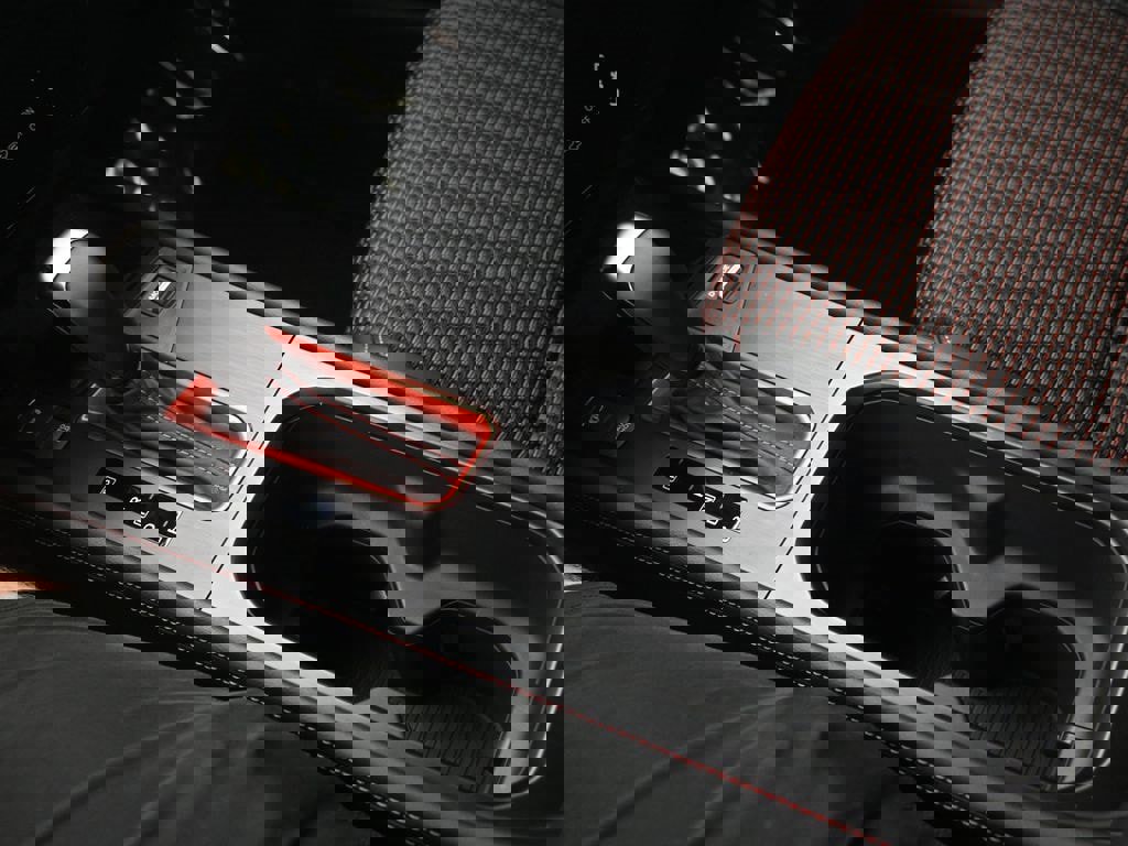 New 2026 Nissan Kicks SR image 18