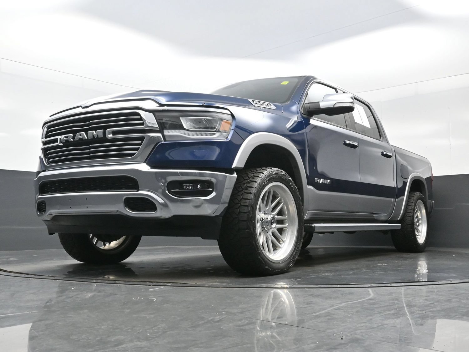 Used 2020 RAM 1500 Laramie AWD/4WD image 29