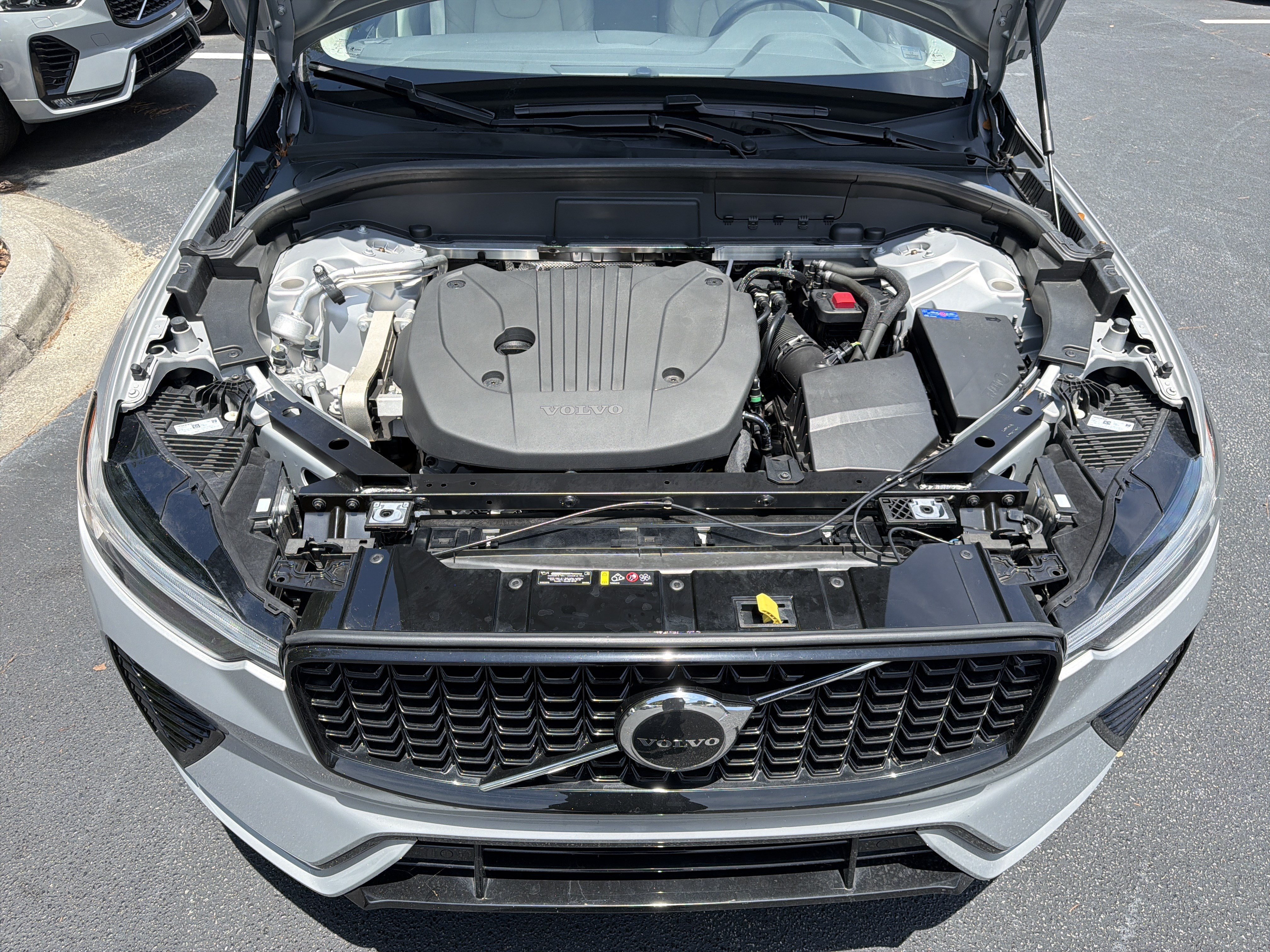 Certified 2024 Volvo XC60 B5 Core w/ Protection Package Premier AWD/4WD image 36