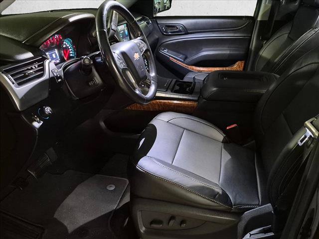 Used 2018 Chevrolet Suburban Premier RWD image 12